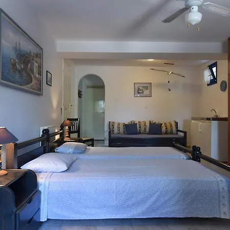 Willa Sophia Paros - Beachfront At Lolantonis Drios