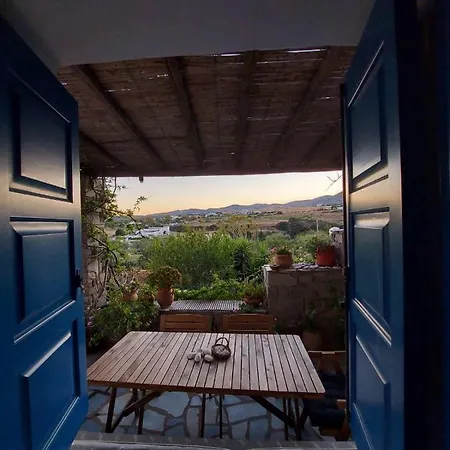 Sophia Paros - Beachfront At Lolantonis *