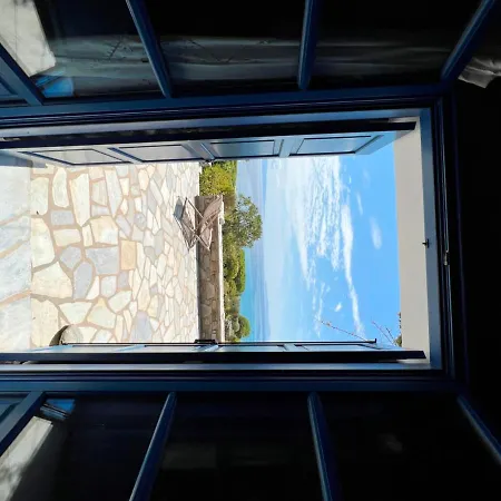 Sophia Paros - Beachfront At Lolantonis Villa Drios