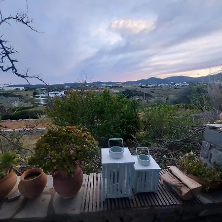 Willa Sophia Paros - Beachfront At Lolantonis *