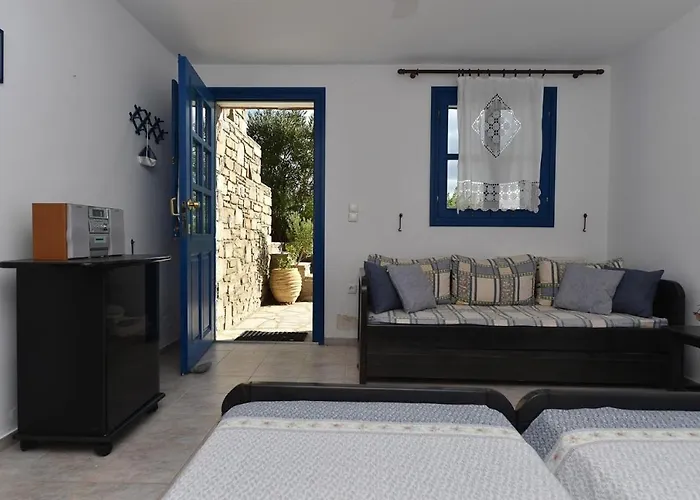 Sophia Paros - Beachfront At Lolantonis Вилла