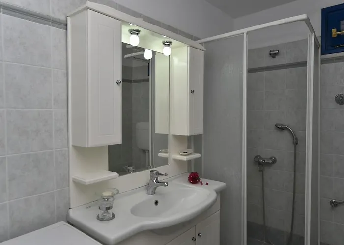 Вилла Sophia Paros - Beachfront At Lolantonis Дриос