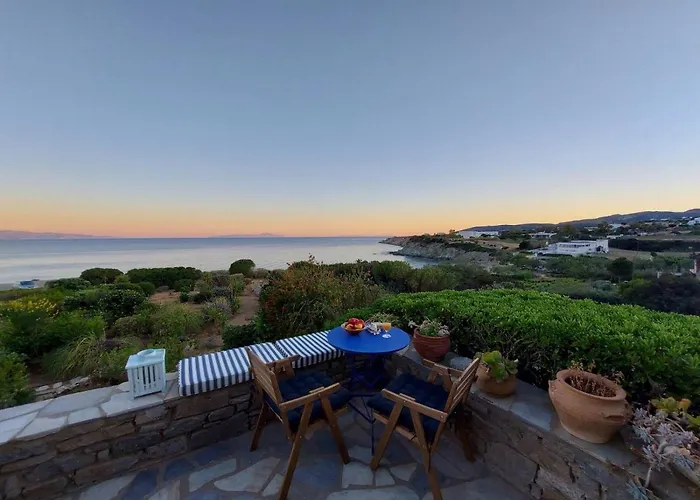 Sophia Paros - Beachfront At Lolantonis Вилла