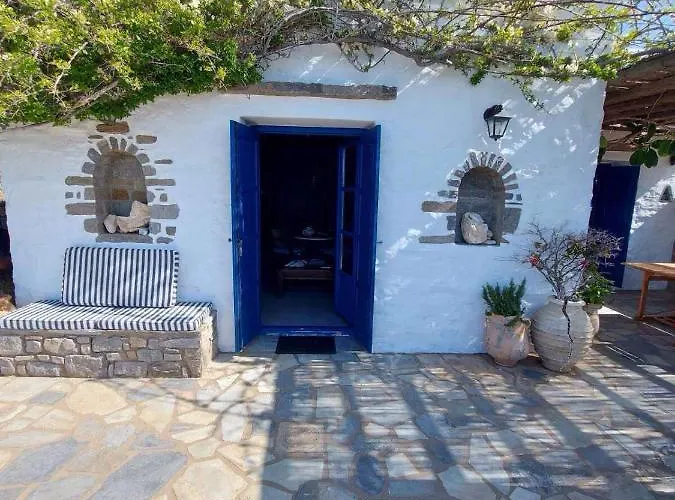 Вилла Sophia Paros - Beachfront At Lolantonis *