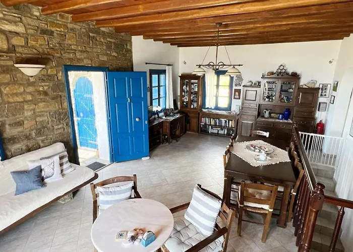 Sophia Paros - Beachfront At Lolantonis Вилла *