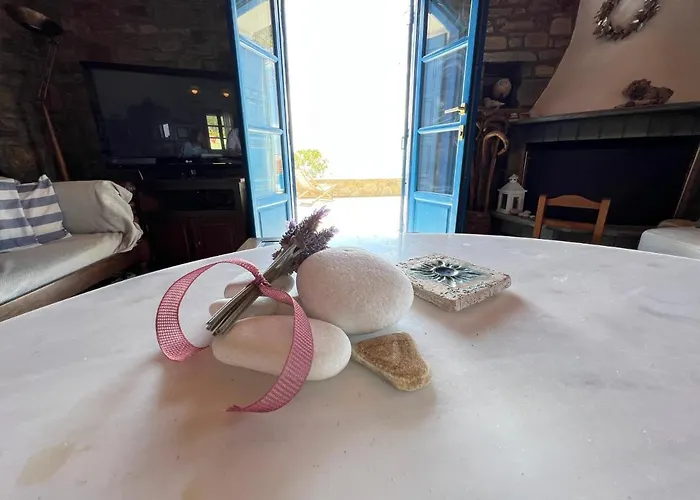 Sophia Paros - Beachfront At Lolantonis Вилла