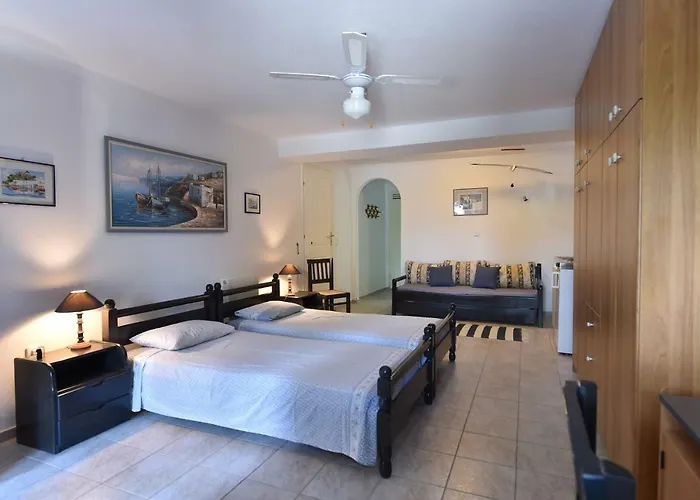 Вилла Sophia Paros - Beachfront At Lolantonis