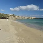 别墅 Sophia Paros - Beachfront At Lolantonis *