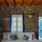 Sophia Paros - Beachfront At Lolantonis 德里奥斯